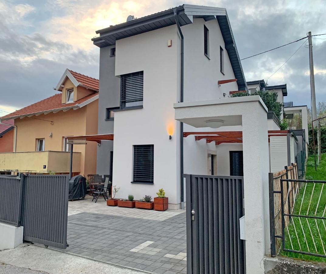 Apartment Maksimir Yard Zagreb Exterior foto